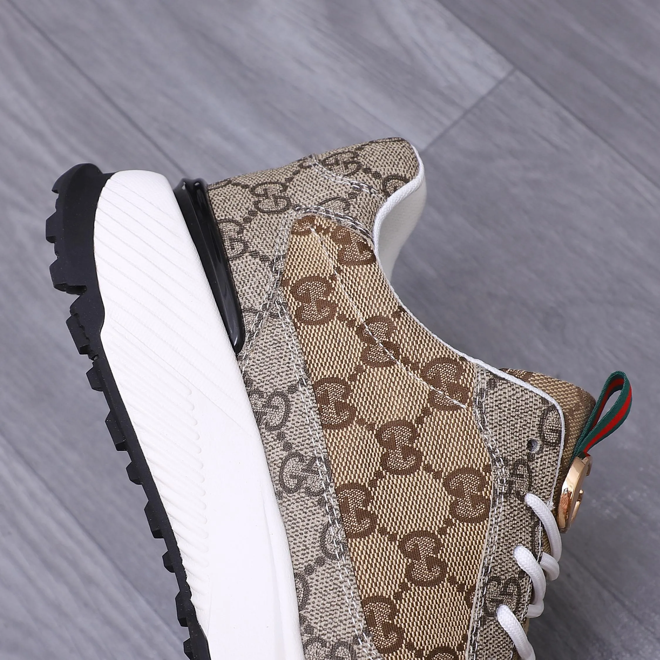 Men's shoes 💰460 Product trademark: GUCCI "Gucci" casual shoes Regular size: 38-44 (45 is custom-made and non-returnable) Product materials: Selected cowhide stitching breathable woven upper, breathable mesh lining, rubber outsole